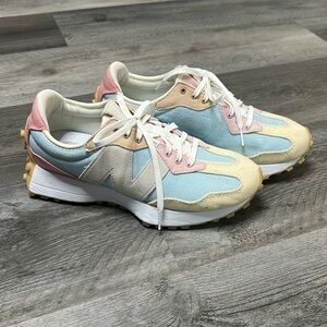 NEW BALANCE 327 Womens Shoes